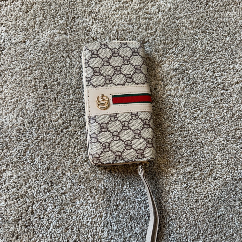Gucci Beige and Green Phone Case